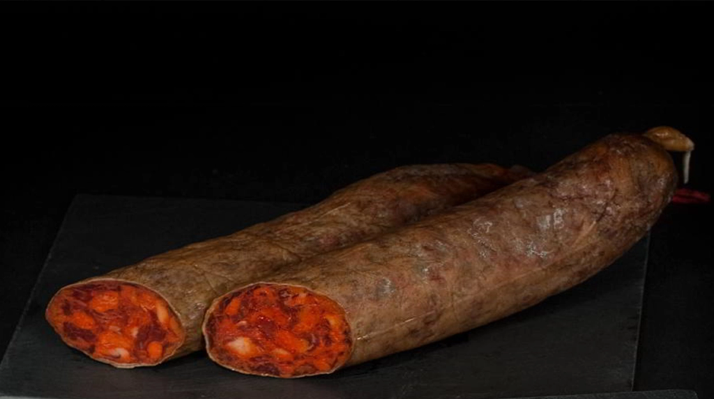 Chorizo de bellota ibérico puro – Embutido artesanal con 5 meses de curación