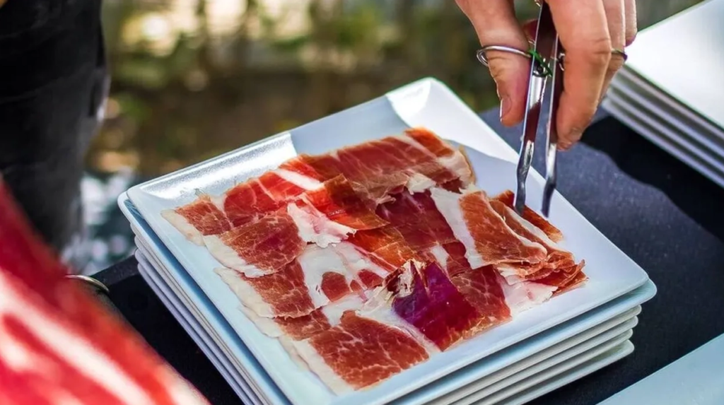 Jamón Joselito 2020 Gran Reserva, 100% natural y cortado a cuchillo de forma artesanal. Curación 48 meses. Sabor puro desde Guijuelo.